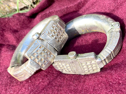 Antique Bracelets – Silver Metal Mix from Gujarat, India