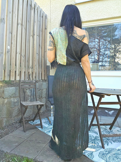 Long skirt with open side