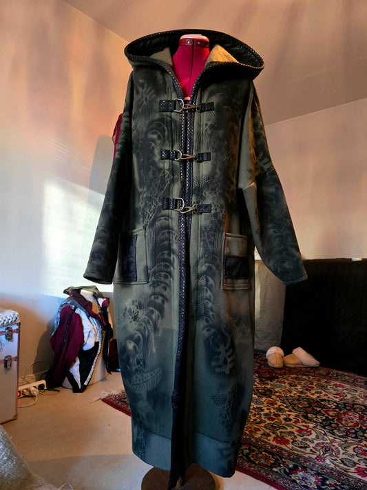 Long cobra hoodie
